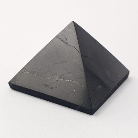 Šungit piramida 3cm #7474B89