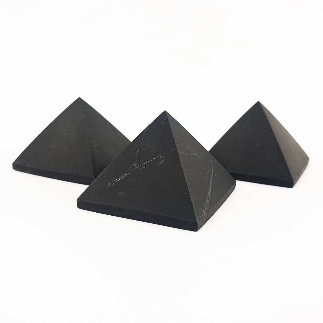 Šungit Piramida 3cm Mat #11782B89