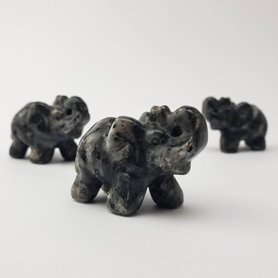 Larvikit Slon Figura L #12070P14 (1)